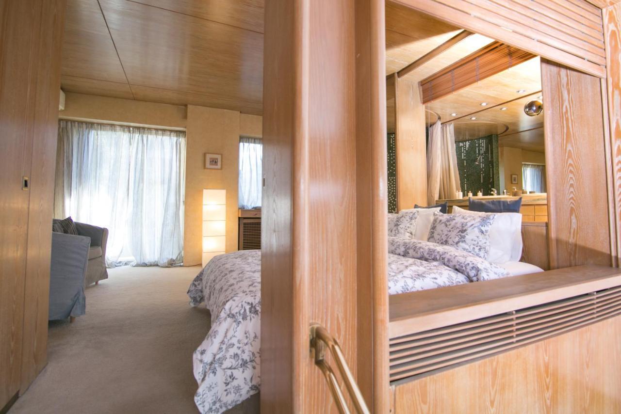 One-Of-A-Kind Athens Riviera Apartment Ngoại thất bức ảnh