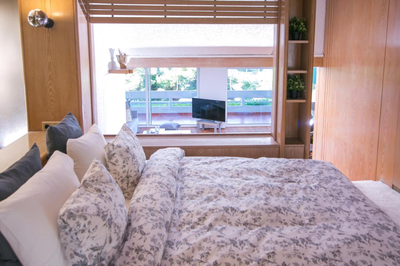 One-Of-A-Kind Athens Riviera Apartment Ngoại thất bức ảnh