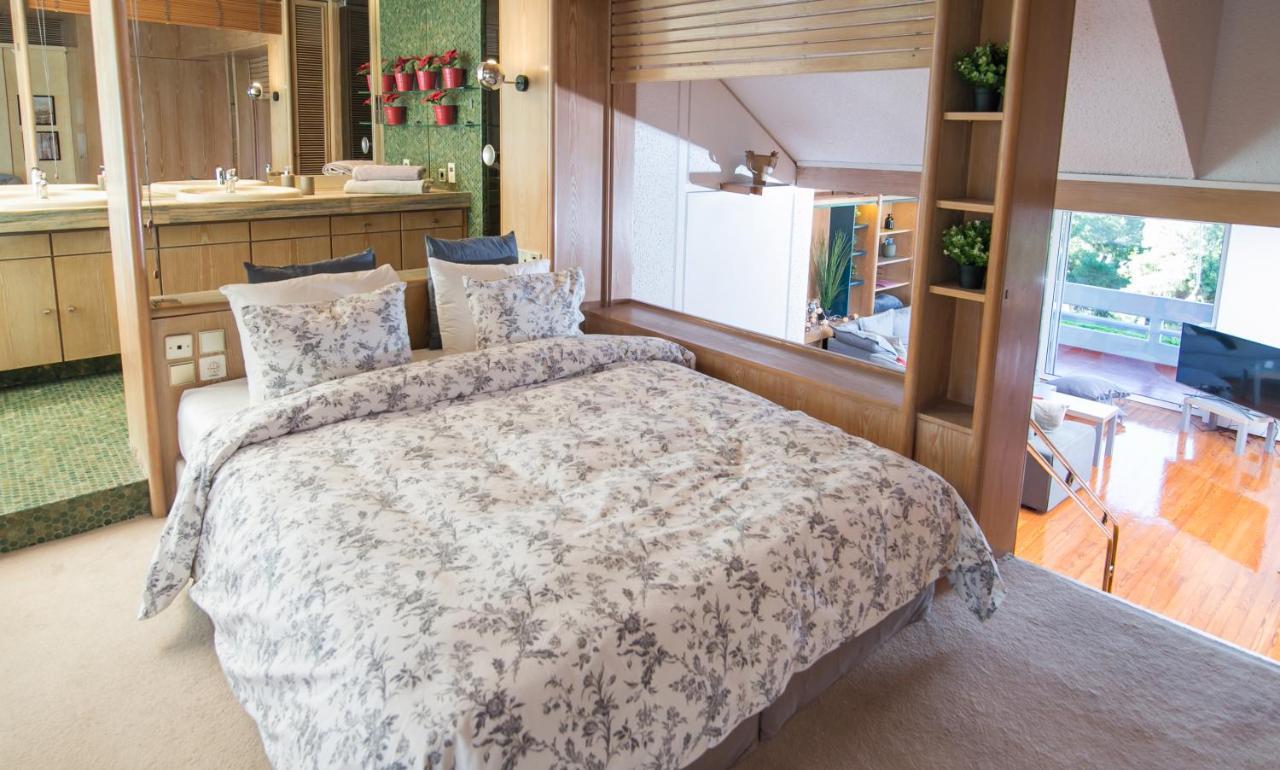 One-Of-A-Kind Athens Riviera Apartment Ngoại thất bức ảnh